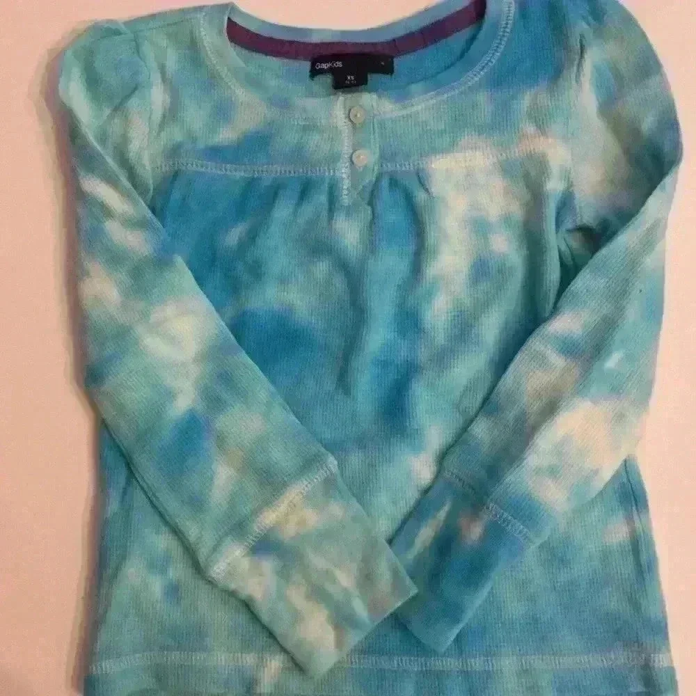 Gap waffle shirt